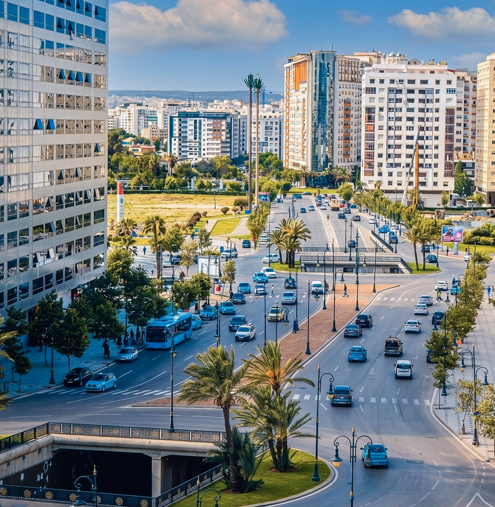 Promotion immobilière à Tanger — boulevard Mohammed VI et tours résidentielles modernes du quartier Marina Bay, marché immobilier dynamique commercialisé par Conciera
